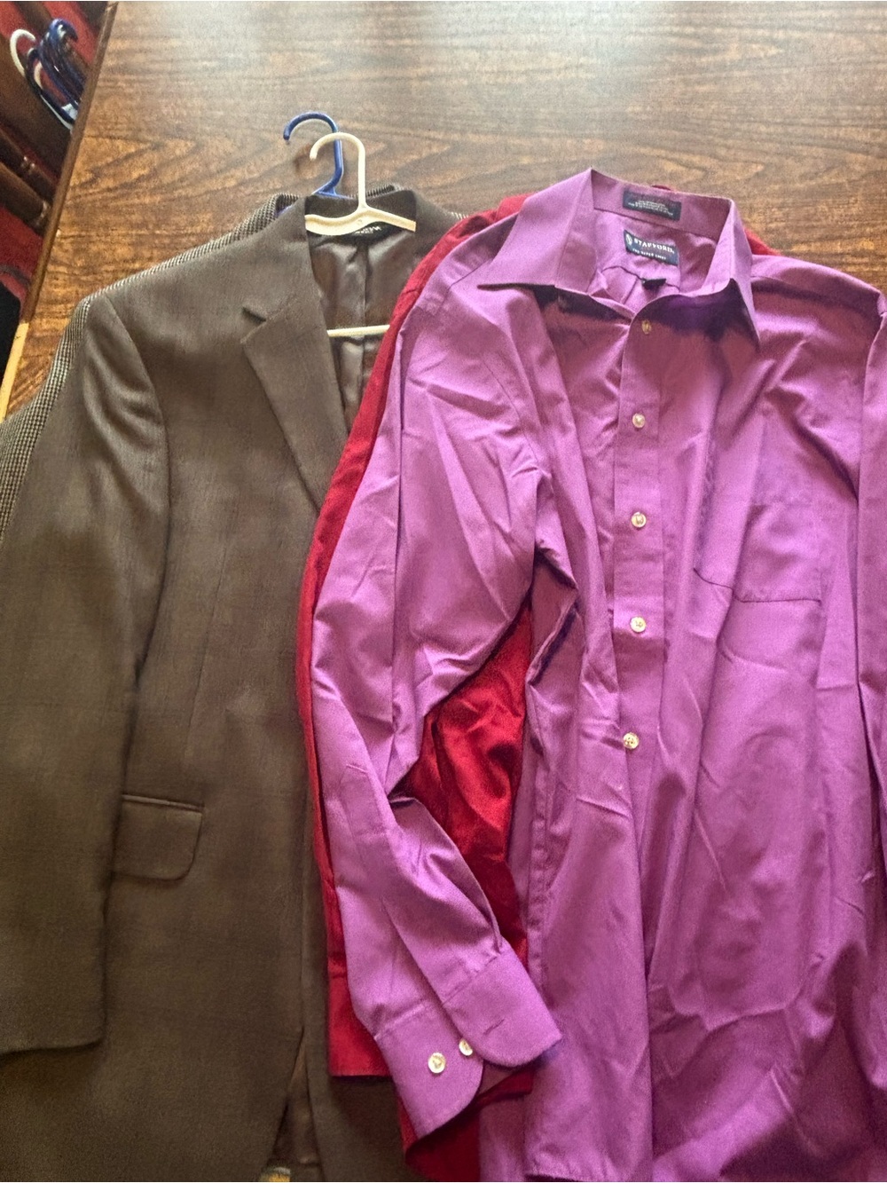 2 dress shirts and 2 blazers new condition neck 16 42R